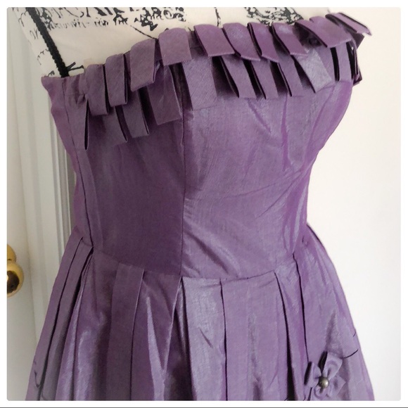 ❤️Beautiful Strapless Prom Dress❤️ - Picture 2 of 8